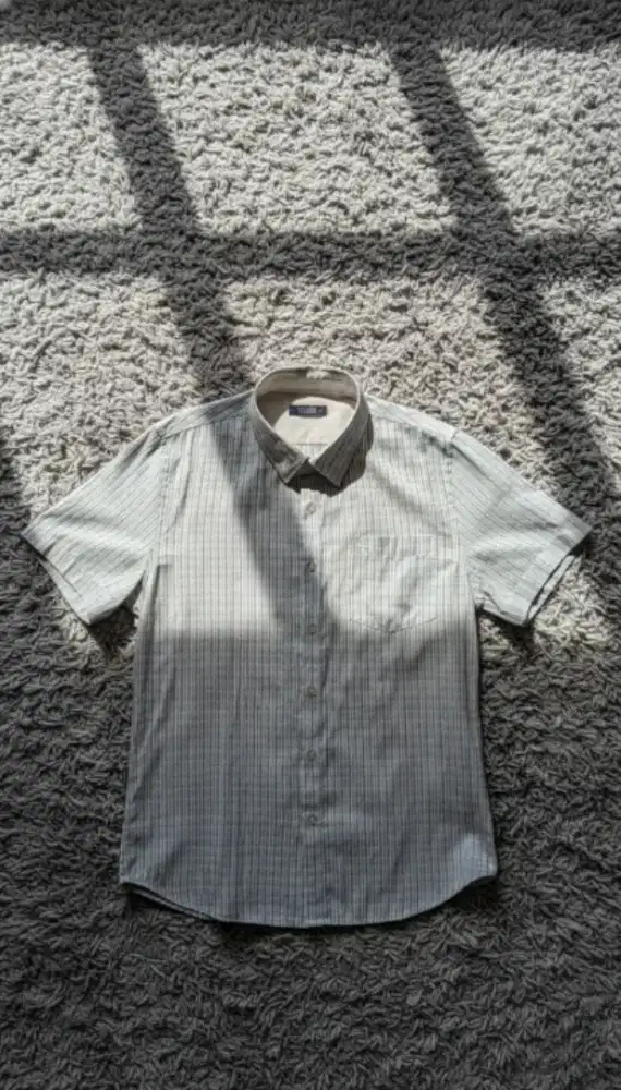 Kemeja cardinal pria slim-fit