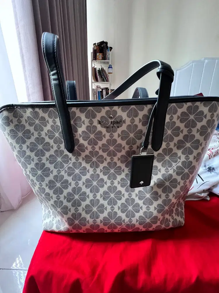 Dijual tas Kate Spade ORI pemakaian 1 tahun
