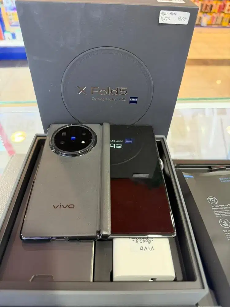 Vivo Xfold 5 16/512 grs 09/2026 super like new