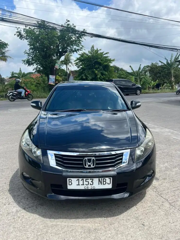 Honda Accord VTI-L metik tipe tertitinggi