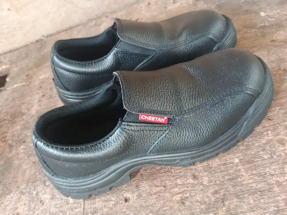 Jual sepatu safety cheetah original 2024 size 42 bisa bayar cod