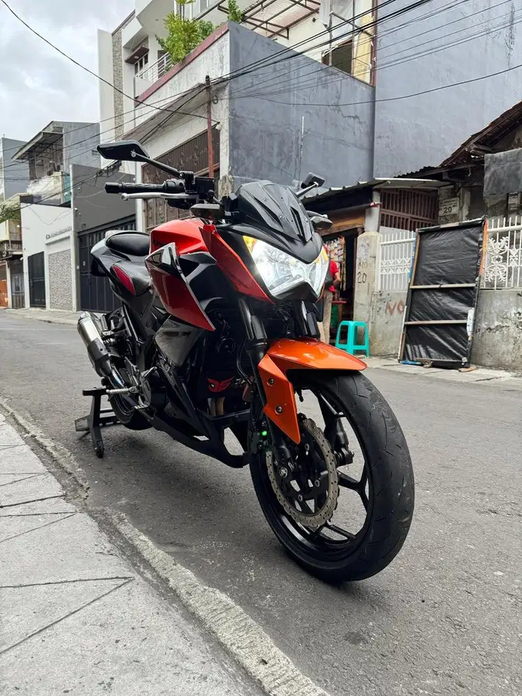 Kawasaki Ninja Z250 Z 250 Z-250 Z250FI 250FI FI 250 250cc Low KM 2017