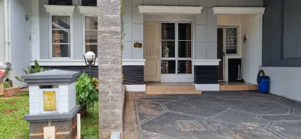 Dijual cepat Rumah di Kota Wisata cluster Georgia