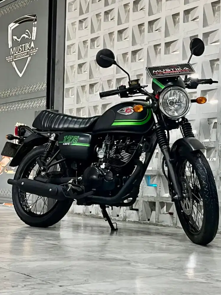 Kawasaki W175 Café Racér 2021. W Darjo. DANNY Muatika Motor Malang