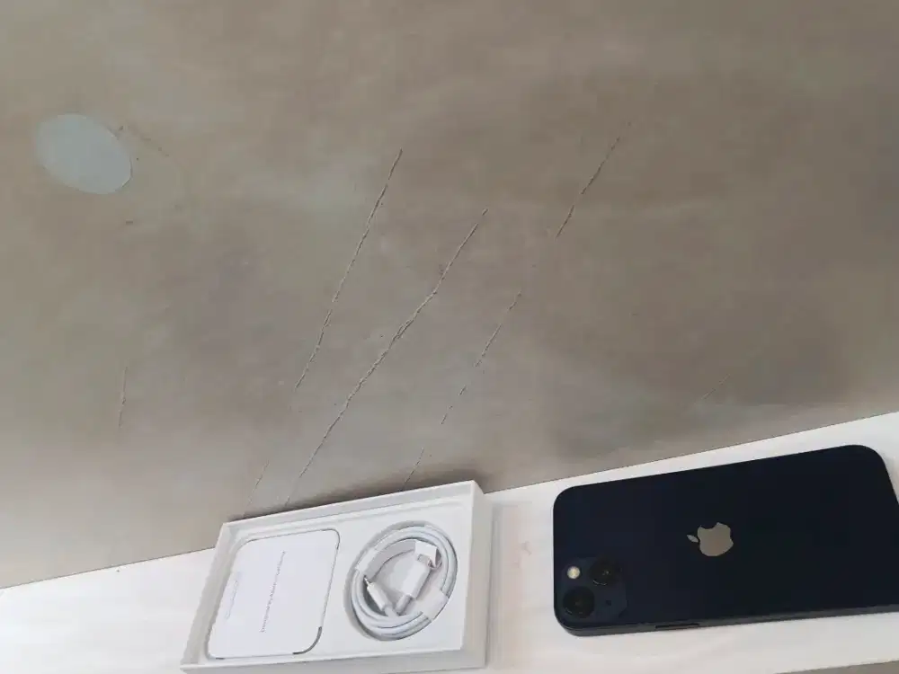 Iphone 13 128gb sekalian baru