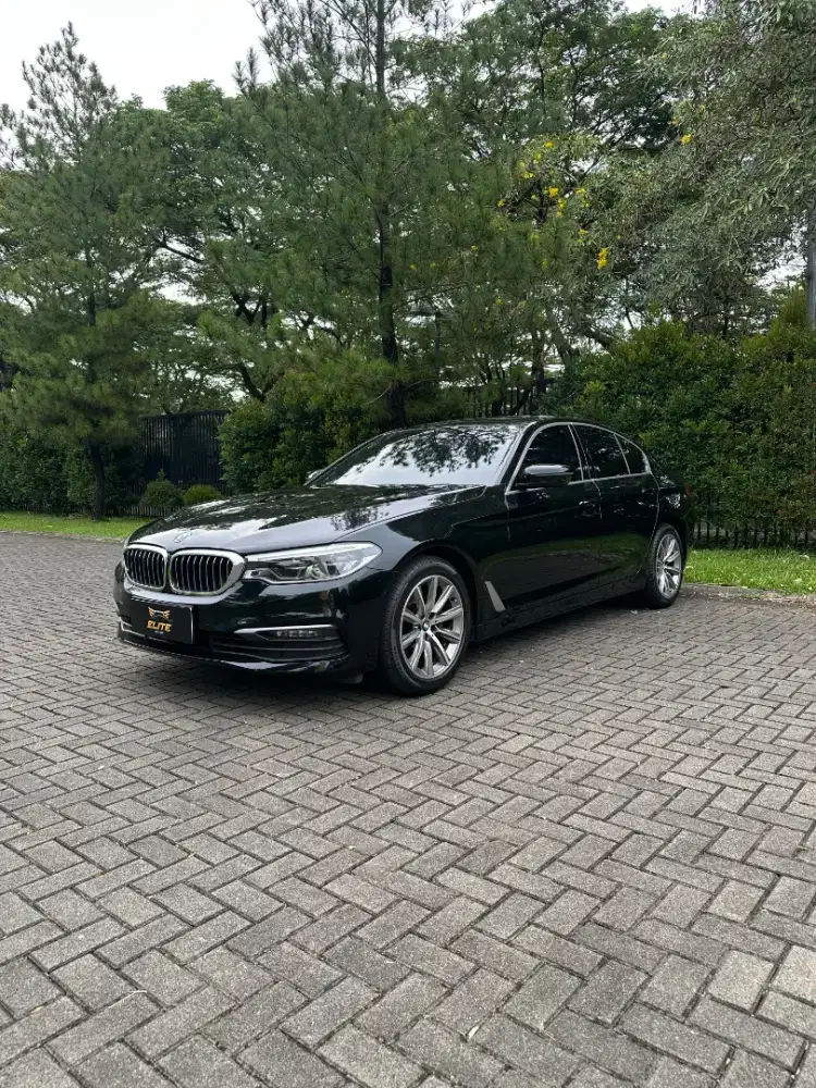 BMW 520i Luxury G30 2020