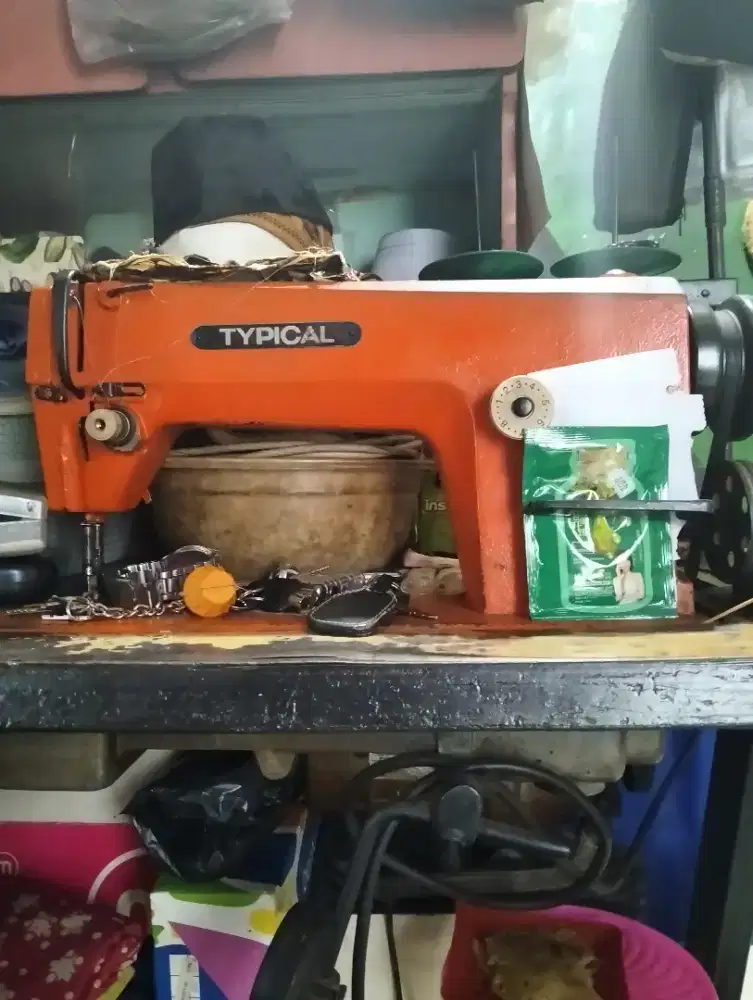 Mesin jahit merek typical