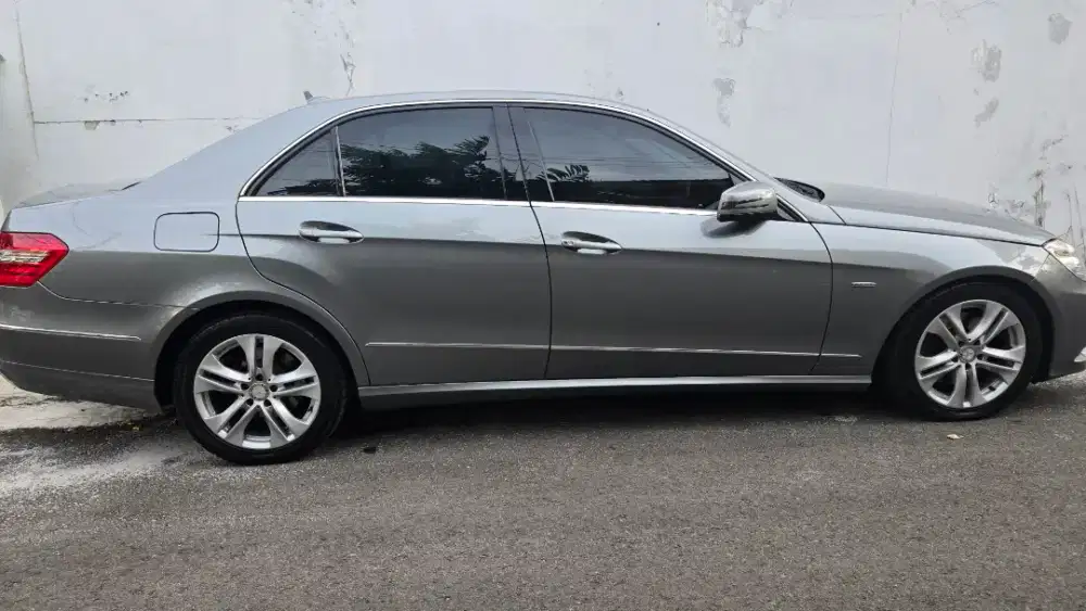Mercedes-Benz E250 2012 Bensin