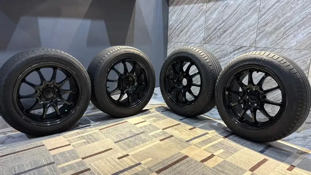 Velg Ring 15 kondisi 85% + Ban Dunlop kondisi 90%, Velg Hitam