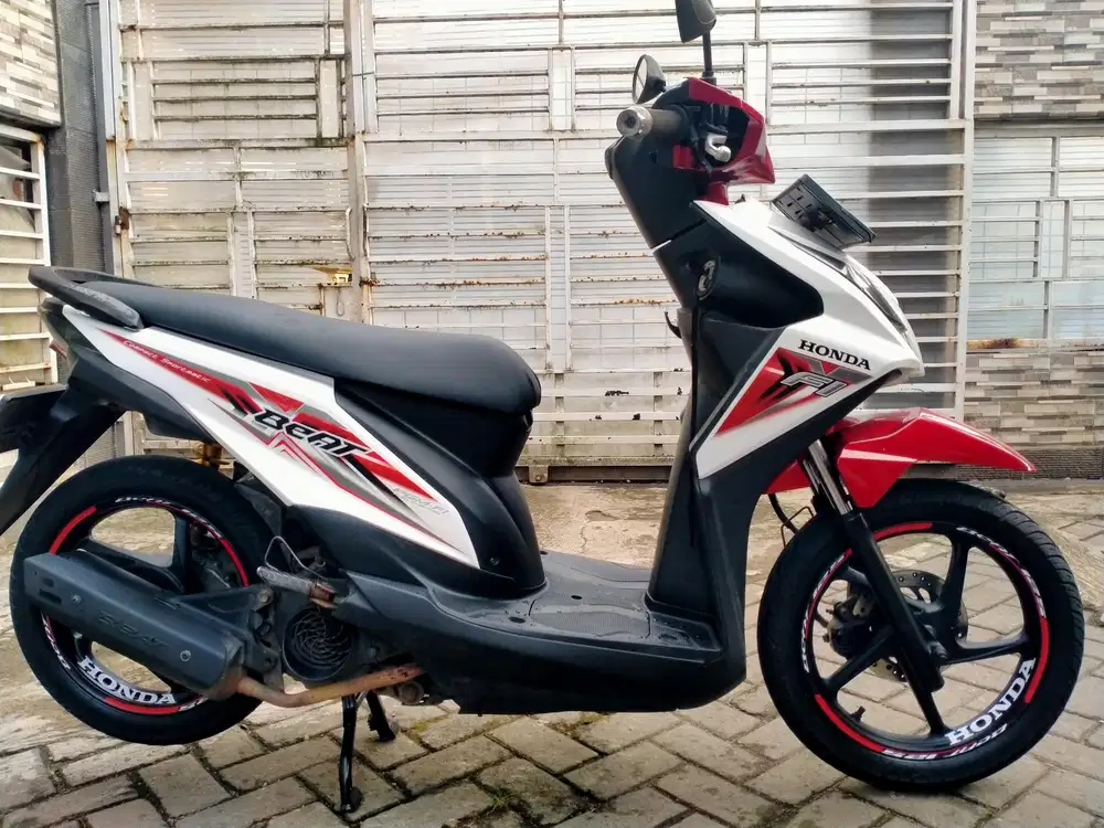 Honda Beat FI lengkap motor sehat walafiat keterangan detail dibawah