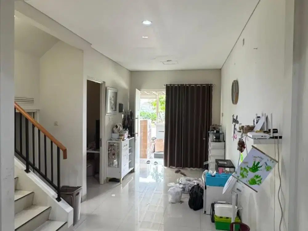 Disewakan rumah nyaman Semi Furnished di vasana Harapan Indah