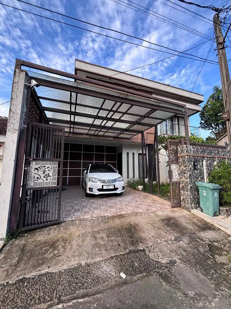 DIJUAL RUMAH ASRI LUAS TANAH 350M DI KAWASAN SERPONG BSD