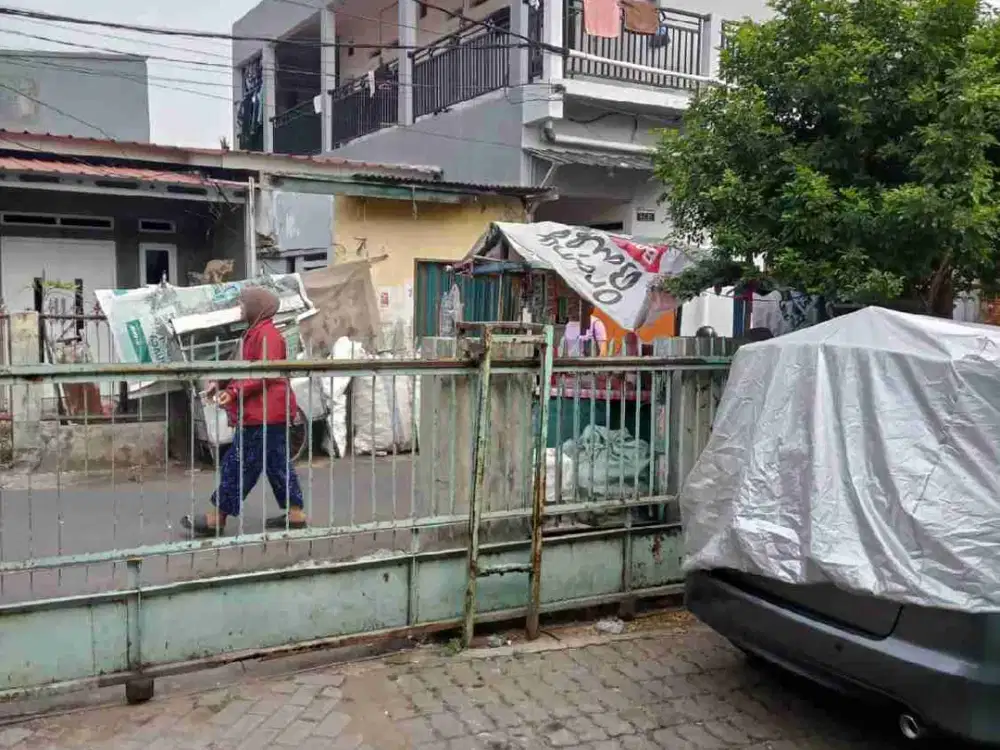 Rumah Tua, Lokasi Seberang Samsat Jakarta Timur