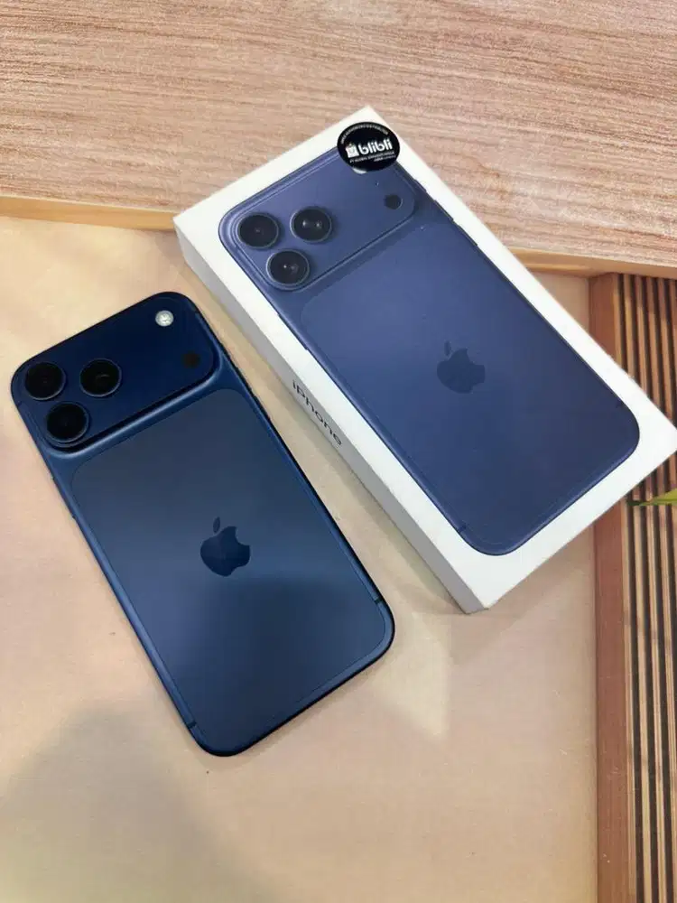 iPhone 17 Pro Max 512GB Deep Blue Garansi iBox Oktober 2026 BH 100%