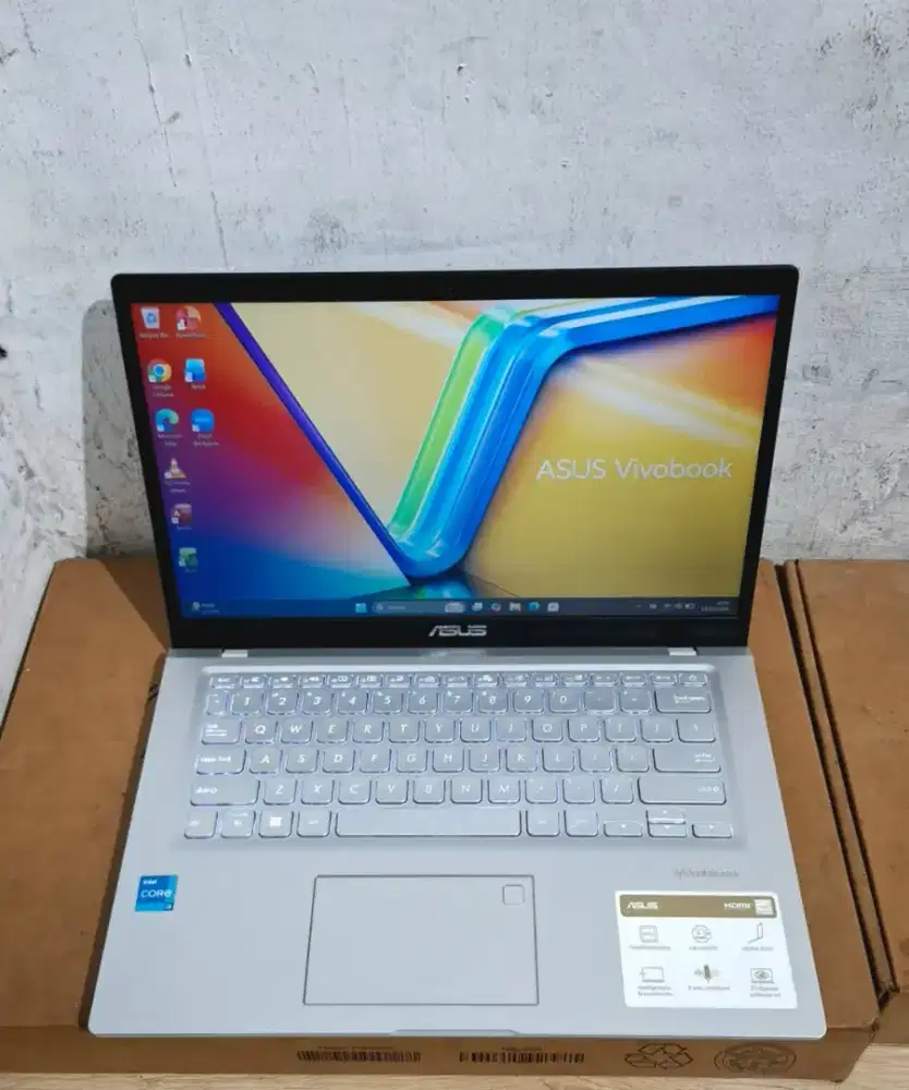 Asus Vivobook A1400EA
I3 gen 11 Ram 8 SSD 512
