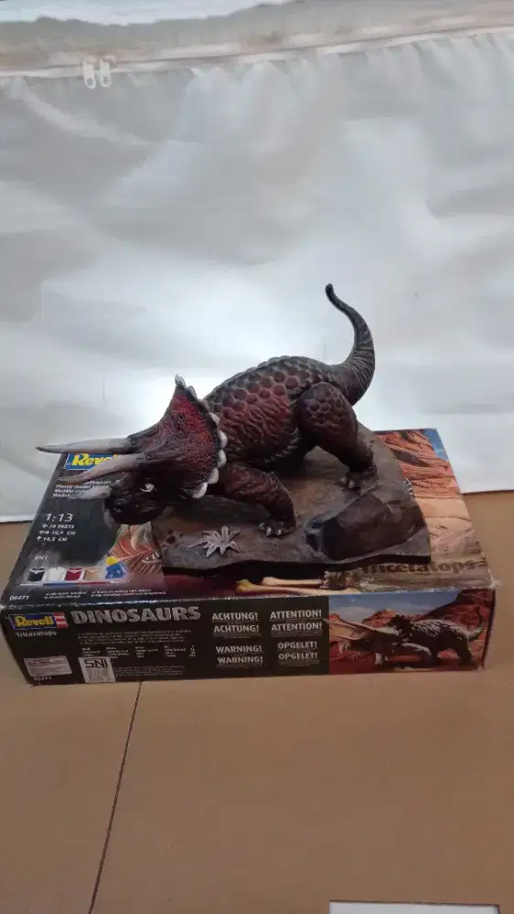 Miniatur dinosaurus Triceratop Revell figure dinosaurs dino no tamiya
