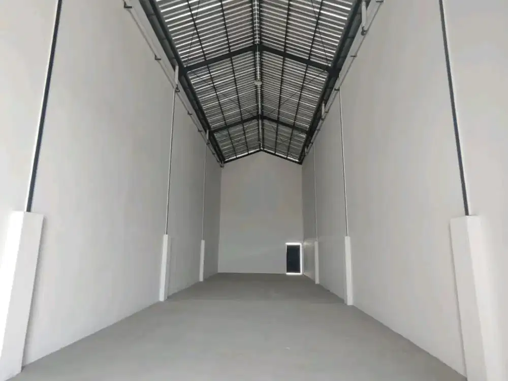 GUDANG CERME JALAN UTAMA GRESIK