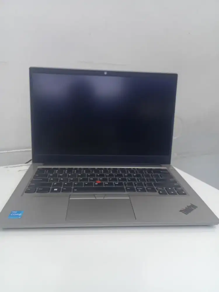 Lenovo Thinkpad E14 coer i3-1115G4 8gb/256ssd  win 11