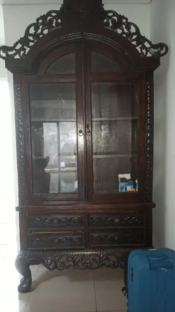 Lemari kayu besar jati motif kaca