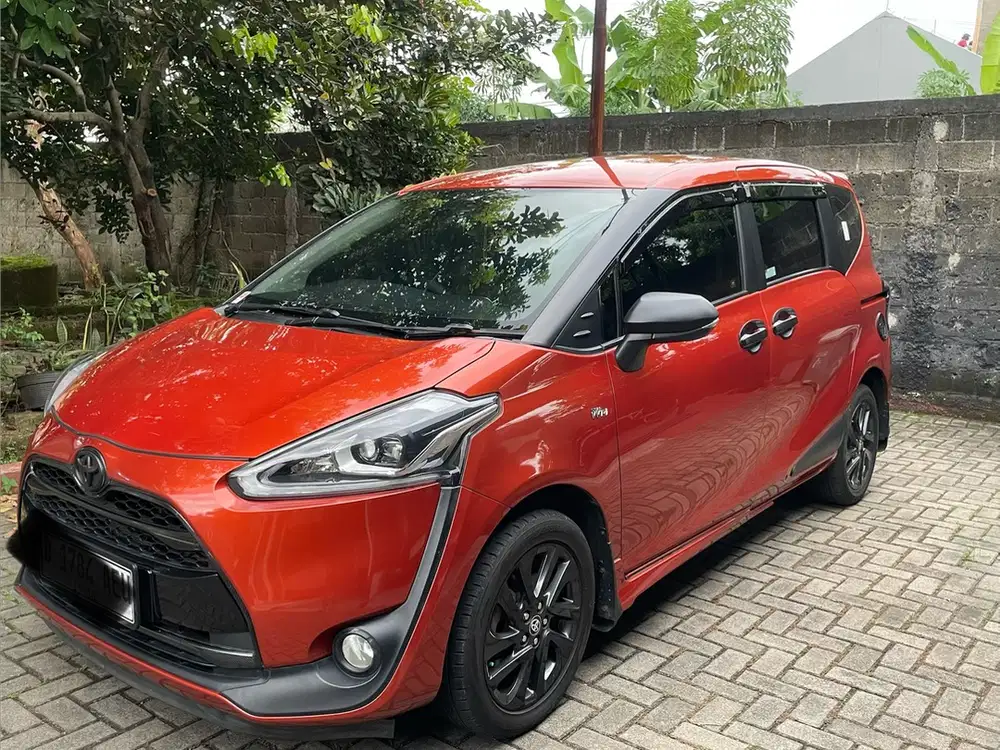 JUAL SANTAI! Toyota Sienta 1.5 Q CVT 2016