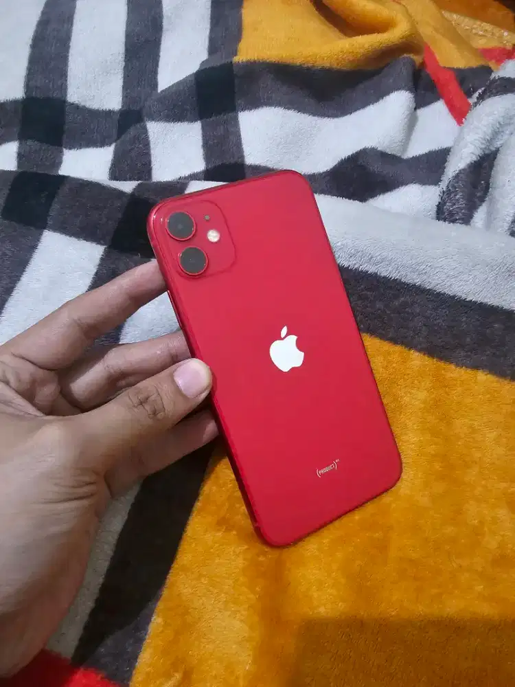 Iphone 11 128 merah.inter pemakean lama siap reset mulus lengkap bs tt