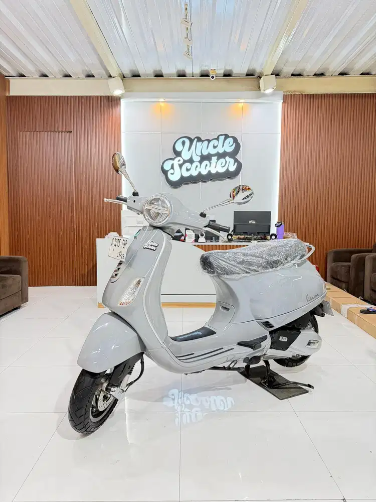Vespa LX 125 iGET 2024 Facelift Led Favorite Grey Materia