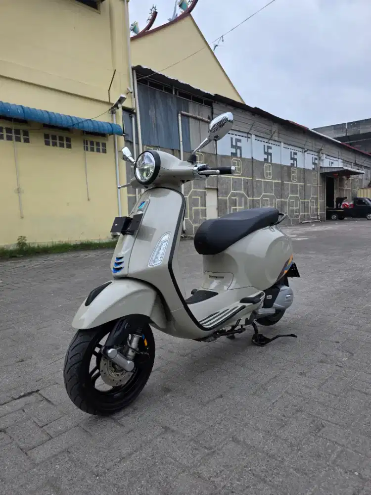 Piaggio Vespa Primavera S Coklat Muda 2025