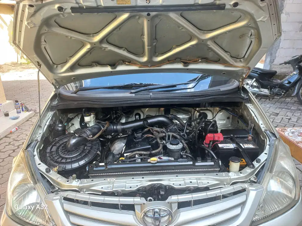 Toyota Kijang Innova 2009 Bensin