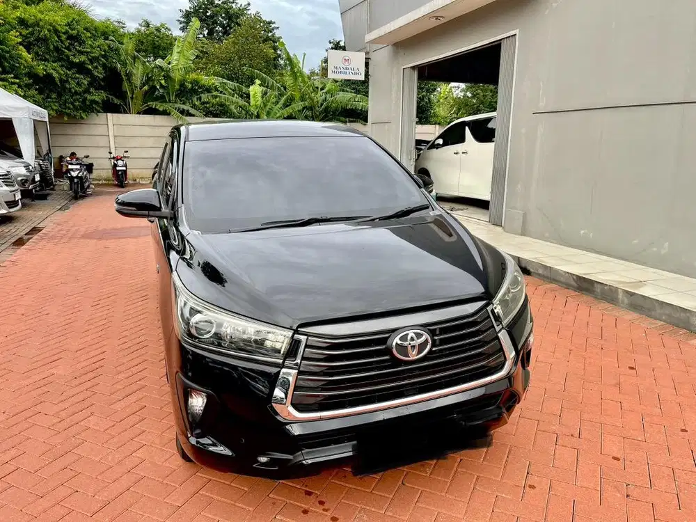 Toyota Innova reborn V 2.0 bensin 2021 AT attitude black