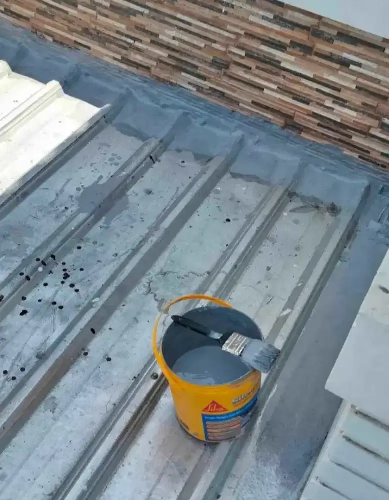 TukanG perbaikan atap rmh yg bocor