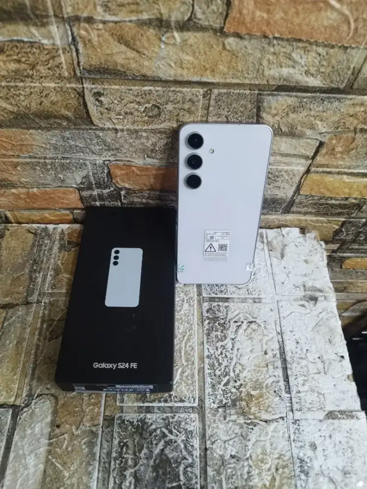 Samsung S24 FE 8/256gb