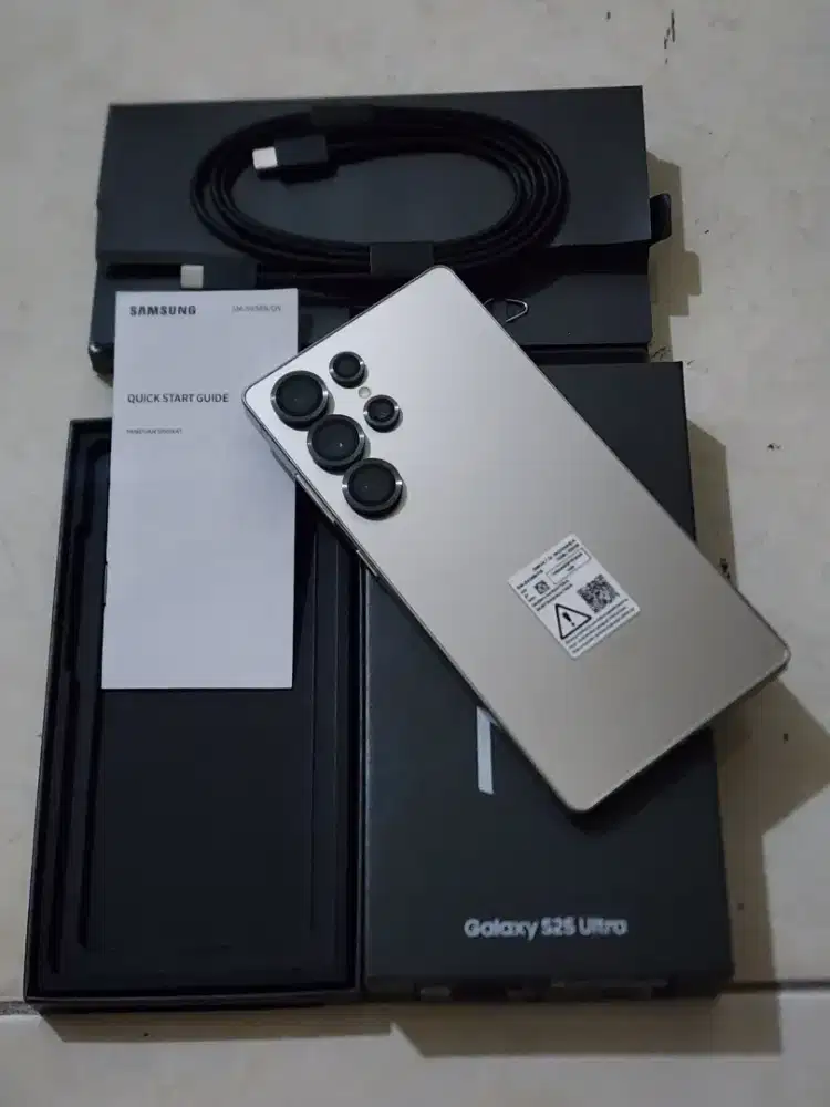 Samsung S25 Ultra 5G 12/256Gb, warna Grey SEIN, kondisi 99,9% Sempurna