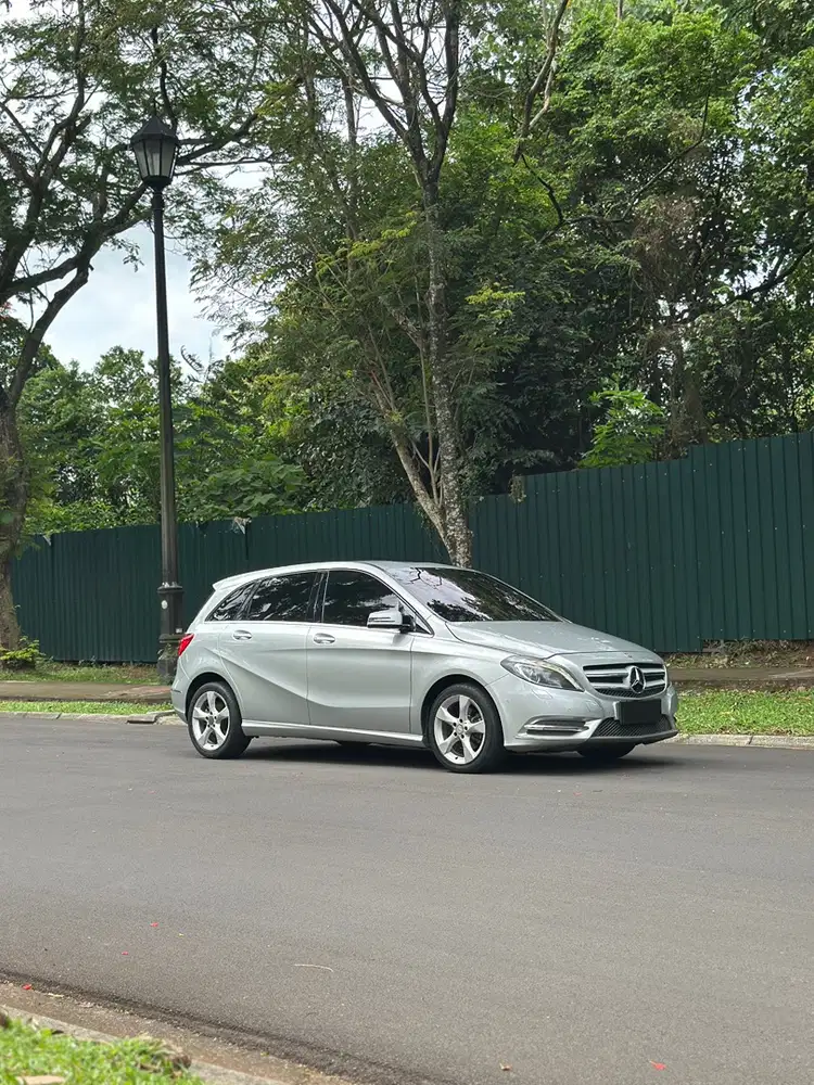 Mercedes-Benz B200 2013 Bensin