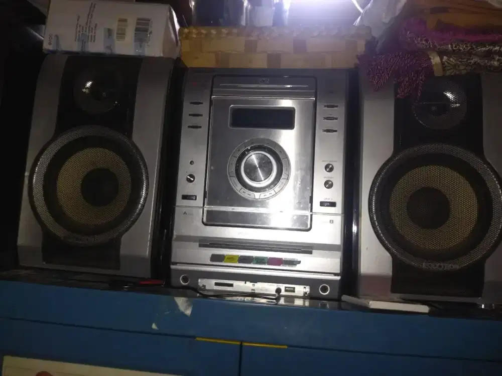 Radio compo polytron