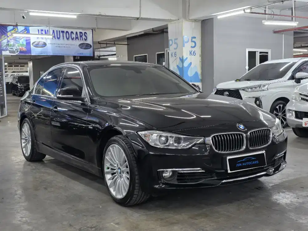 BMW 328i F30 LUXURY AT 2.0 2014 HITAM