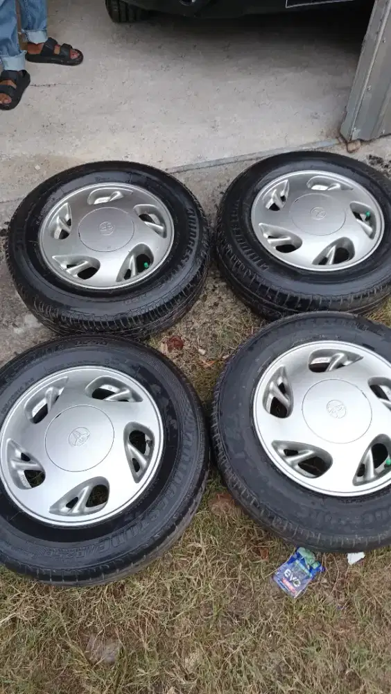 velg original lgx r14