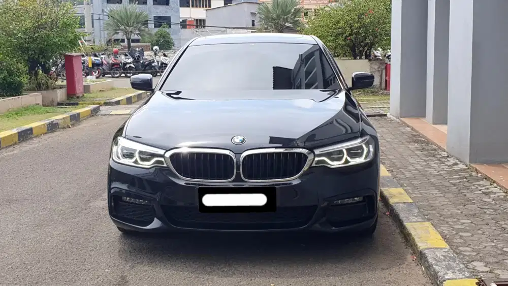 Km27rb bmw 530i m sport 2019 hitam pajak panjang