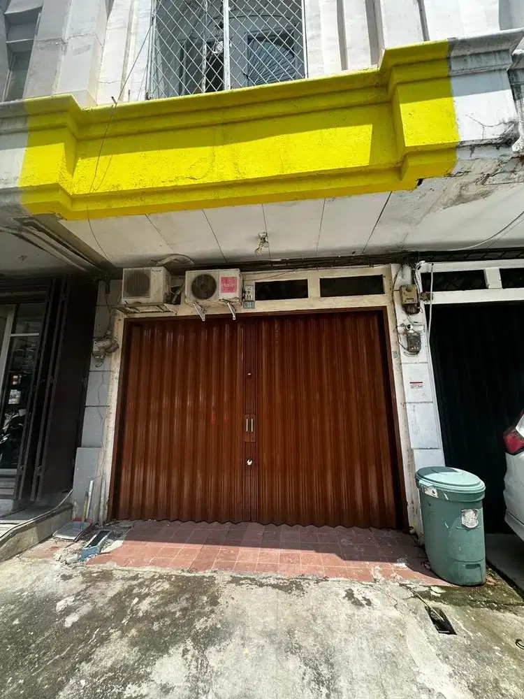 Disewakan Ruko 2 1/2 lantai Bulanan minimal 6 bulan