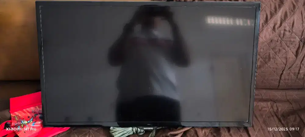 Layar Tv Led 32in Samsung UA32F5000AM