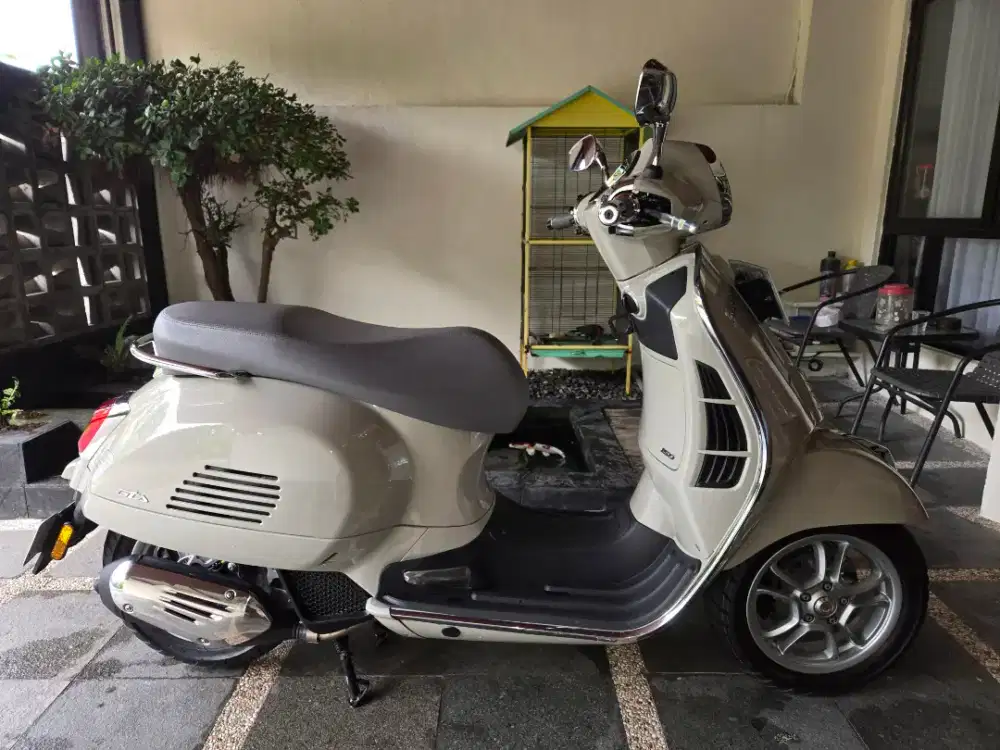 Like New Vespa GTS Classic 2024