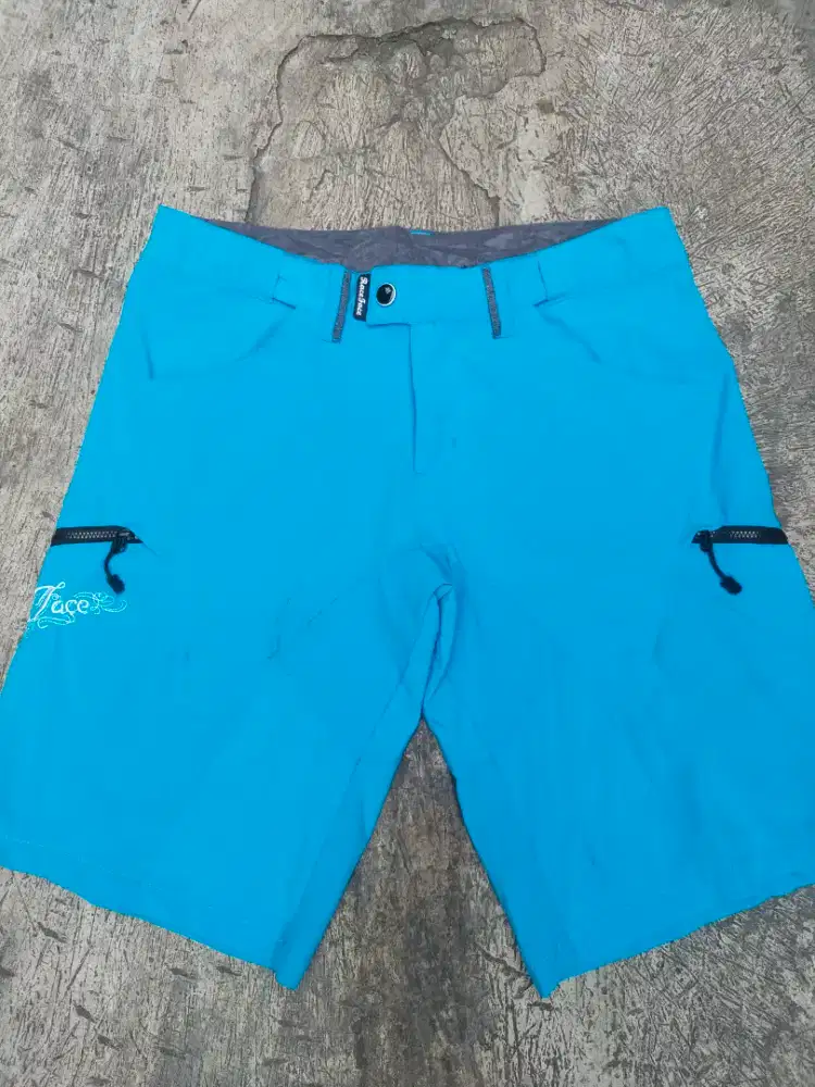 Shortpants race face