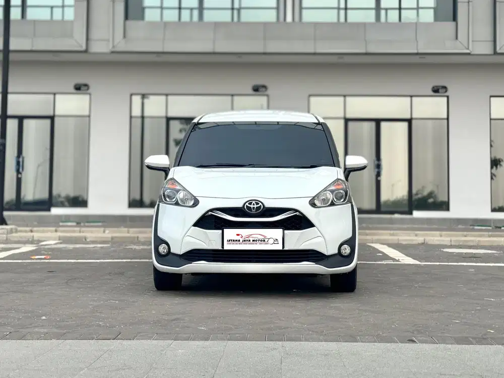 Toyota Sienta V CVT AT th 2021 #istana jaya motor