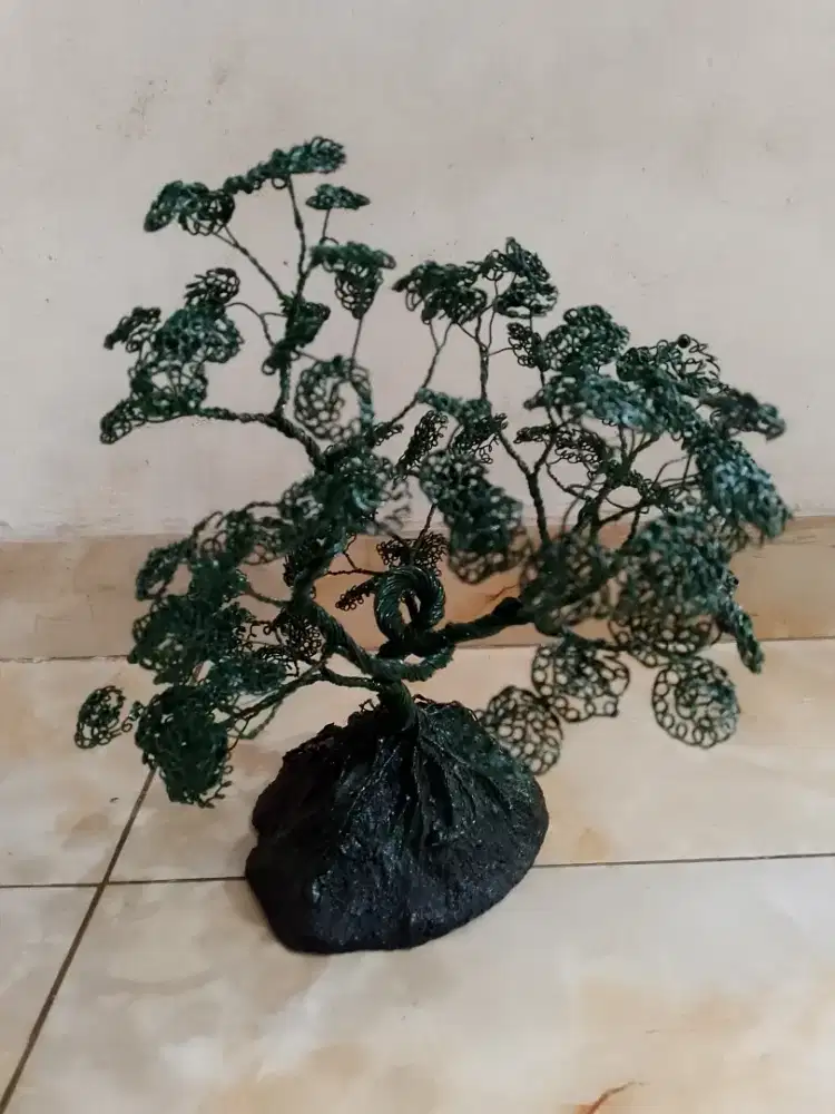 Buat hiasan bonsai kawat