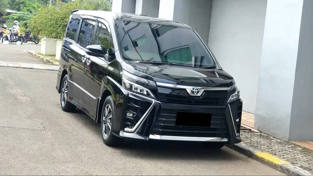 [ GARANSI 5TH ] Toyota Voxy 2.0 Sunroof AT Hitam NIK 2019/2020