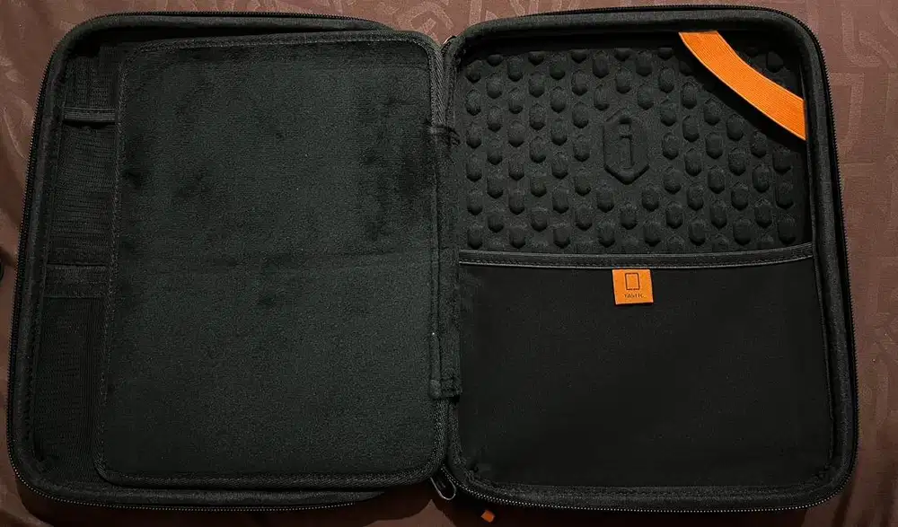 TAS TABLET 11inch merk WIWU