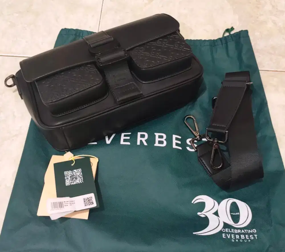 Everbest EM22 Sling Bag Original Kondisi Like New Harga Murah