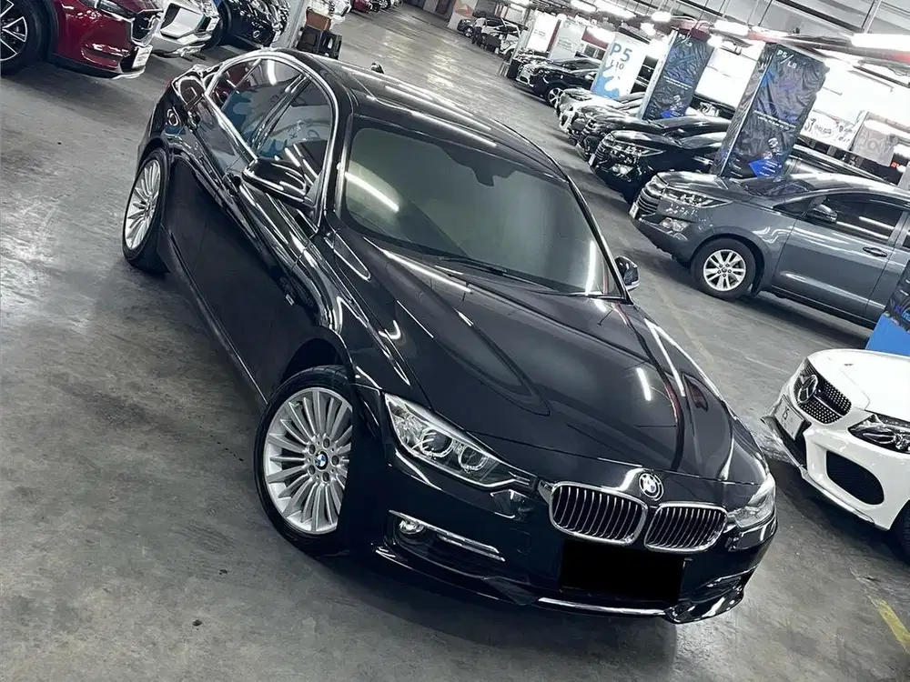 BMW 328i F30 LUXURY 2014 HITAM Gresss