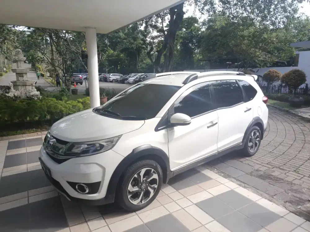 Honda BR-V E MT 2016 Putih Tangan Pertama Asuransi All Risk - Bekasi