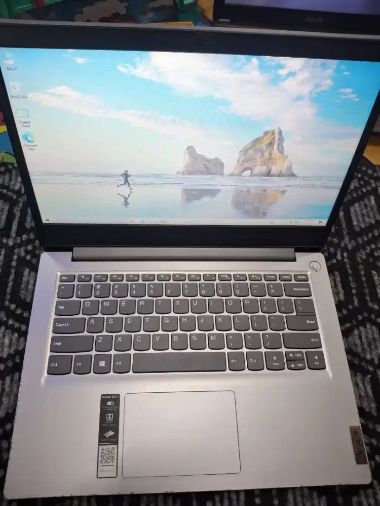 Lenovo Ideapad slim 3