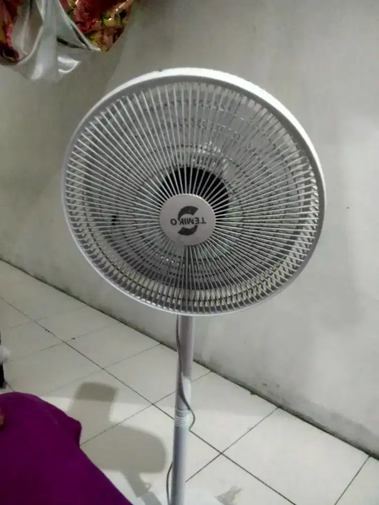 Di jual kipas berdiri merek temiko